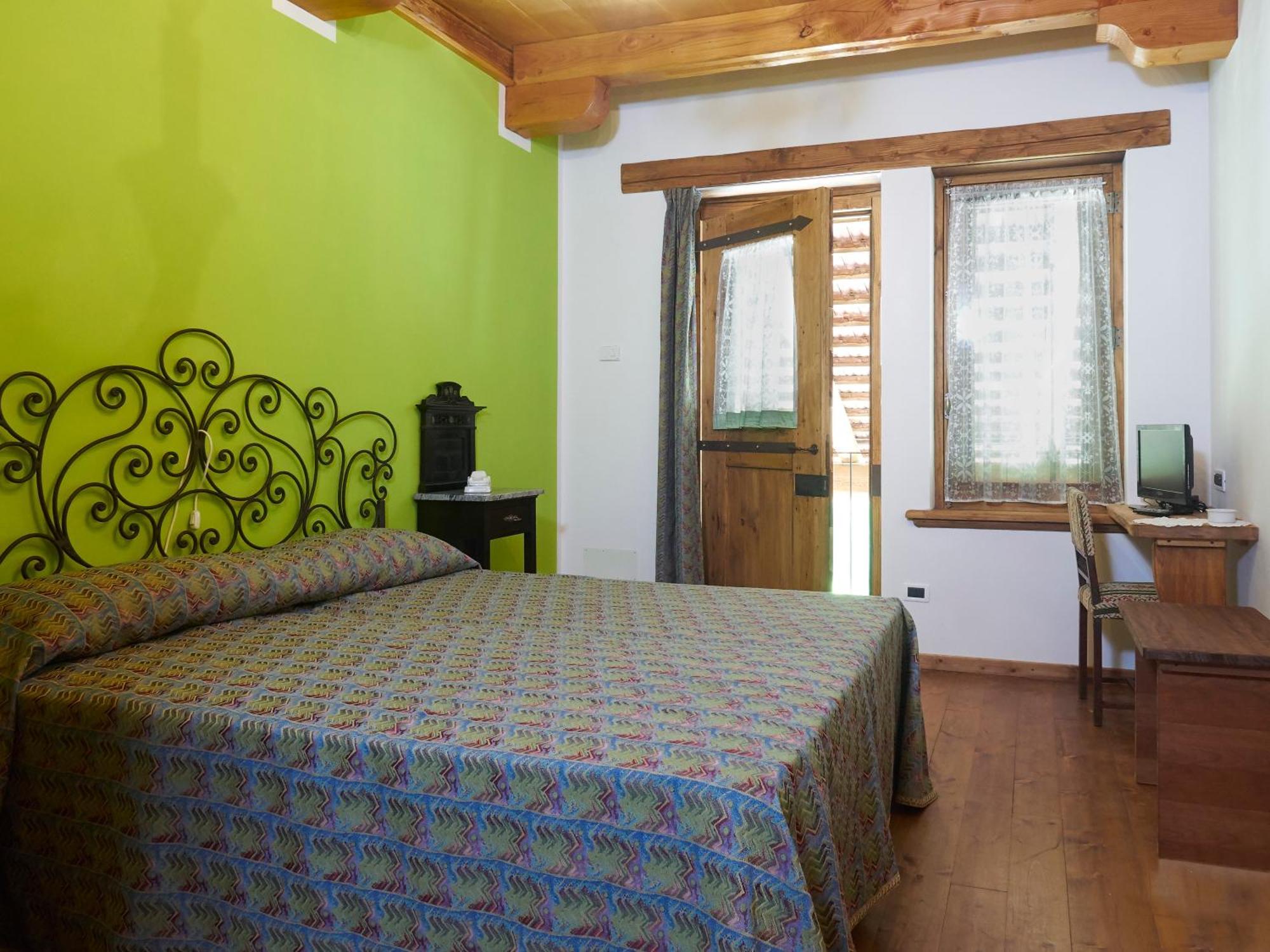 B&B Cascina Dell'Eco Busca Exterior foto